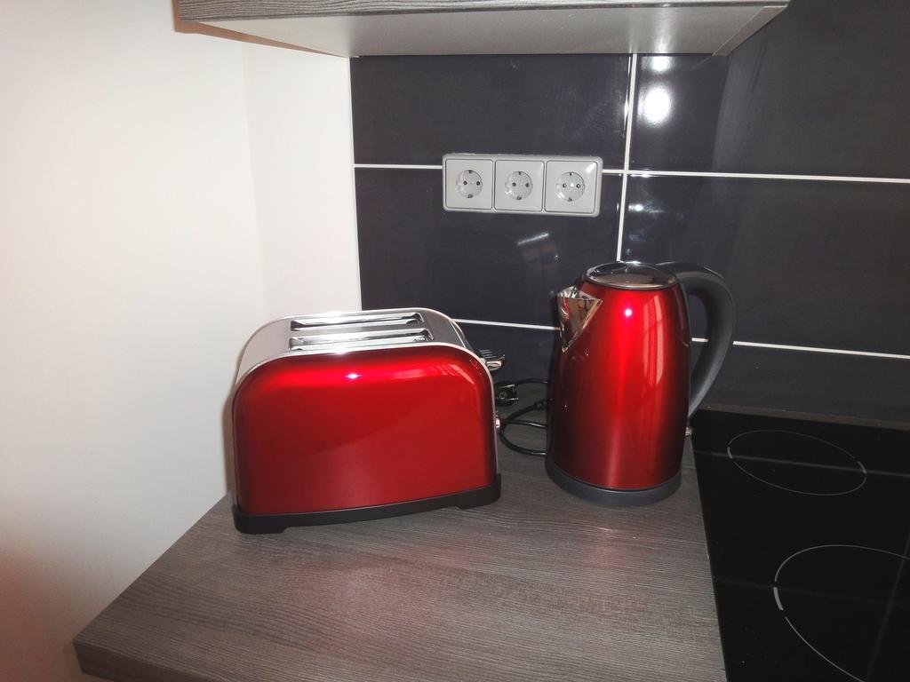 Aqua Apartmanok Pécs Kamer foto