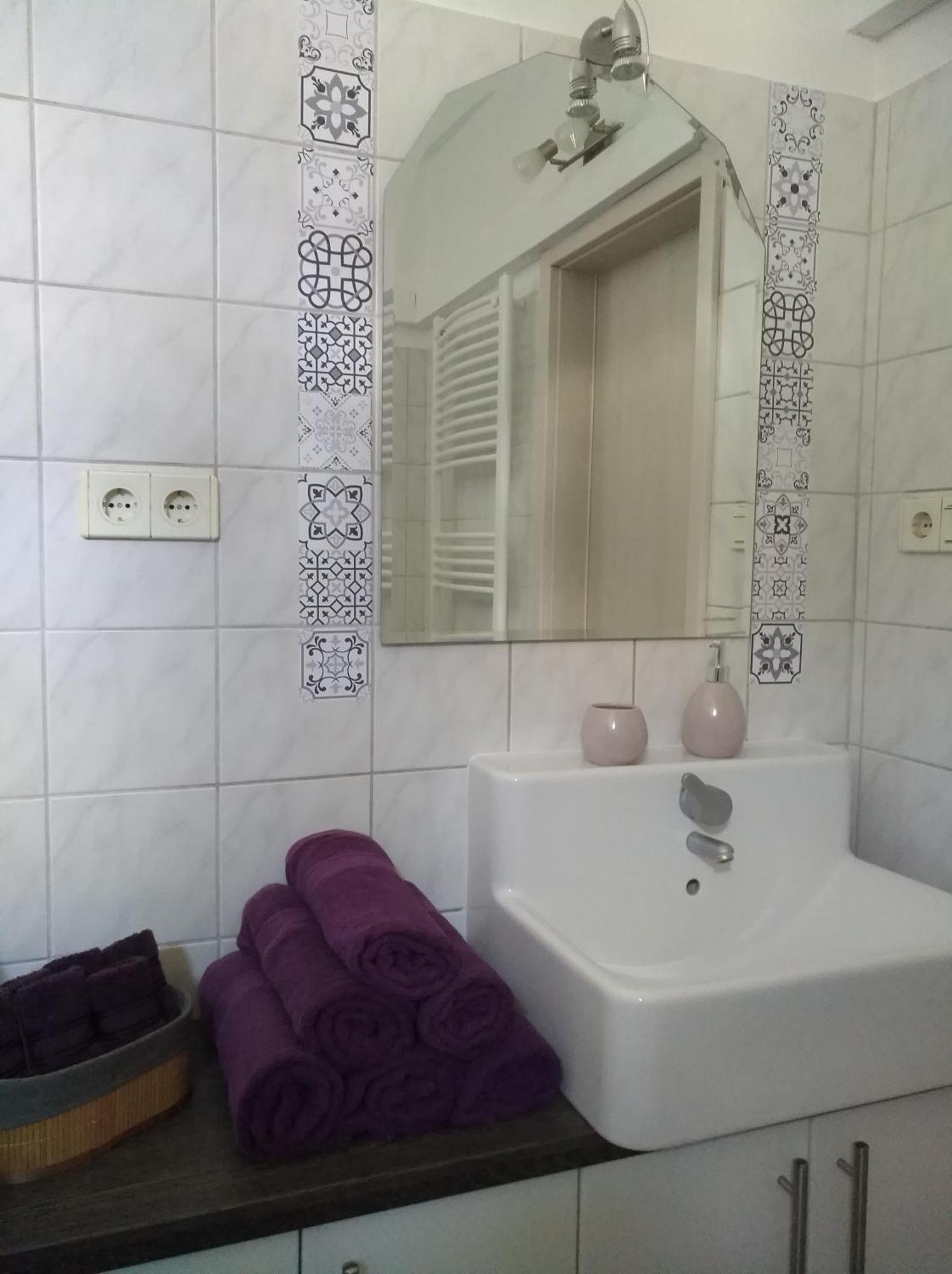 Aqua Apartmanok Pécs Buitenkant foto
